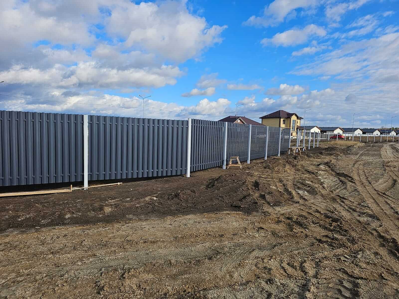 Забор из евроштакетника 234м RAL7024/7024 Серый Графит двусторонний фото 7 в Светлограде